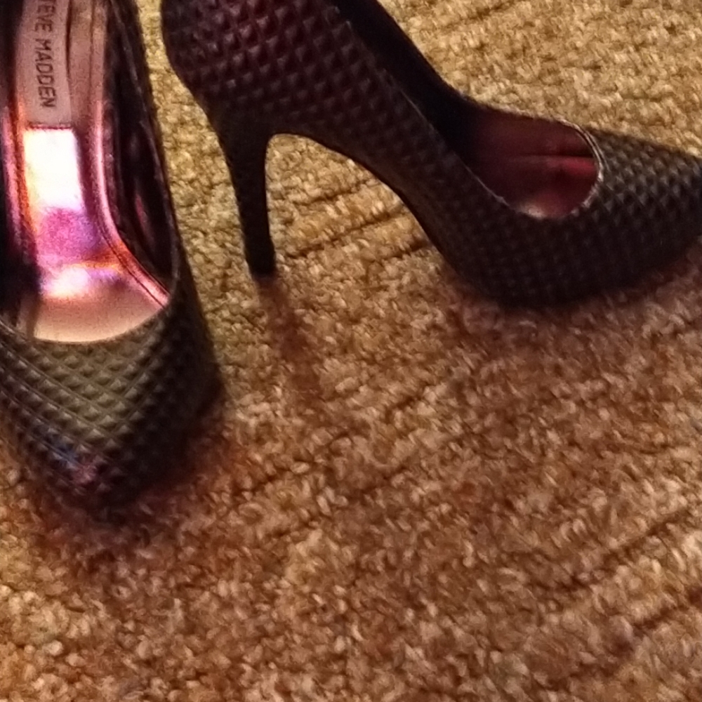 Shoes - Picture 2 of 2